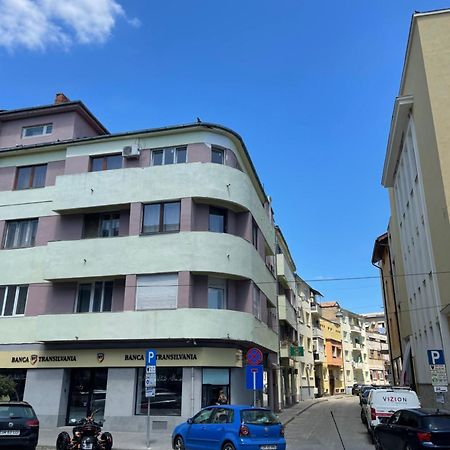 Gabriela Central Apartment Satu Mare Exterior photo