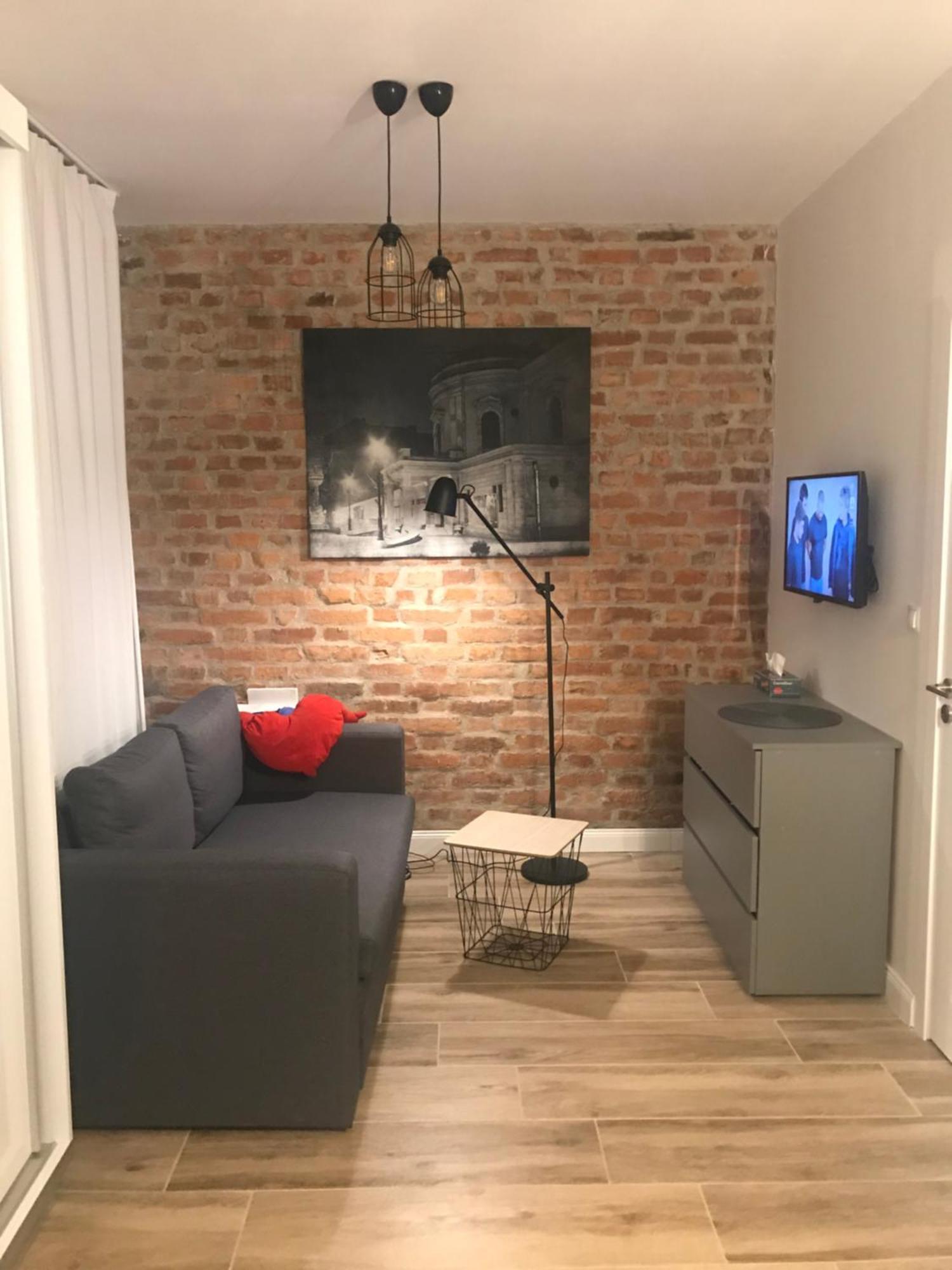 Gabriela Central Apartment Satu Mare Exterior photo