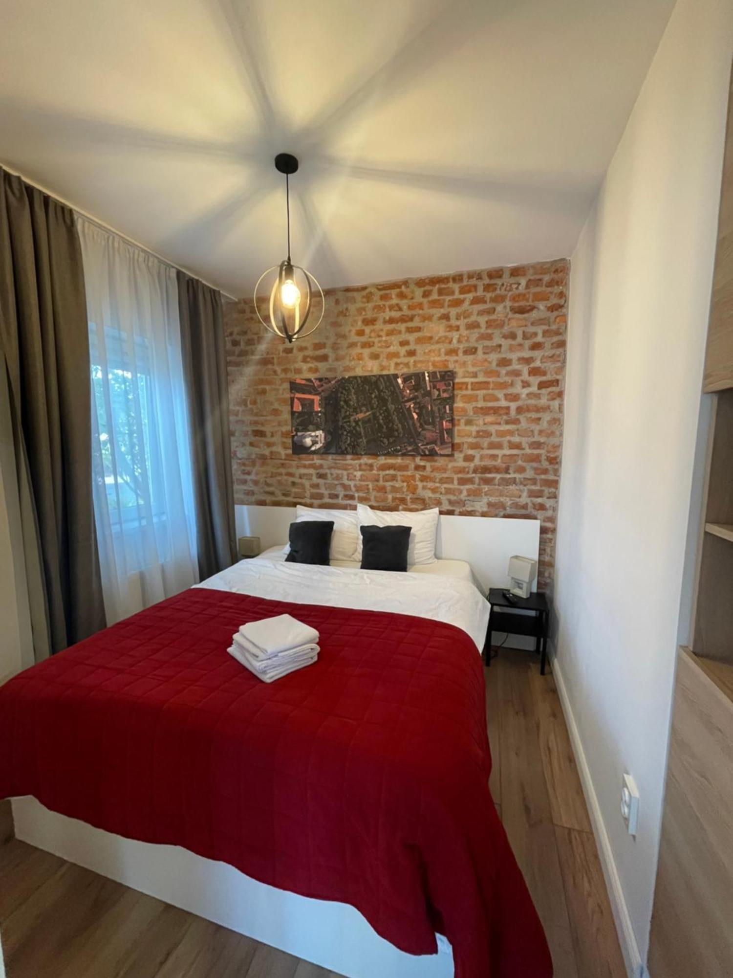 Gabriela Central Apartment Satu Mare Exterior photo